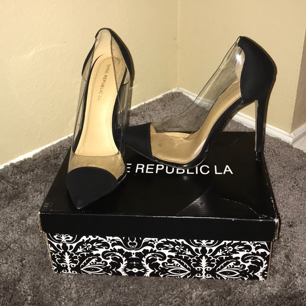 Black and clear point toed heels.